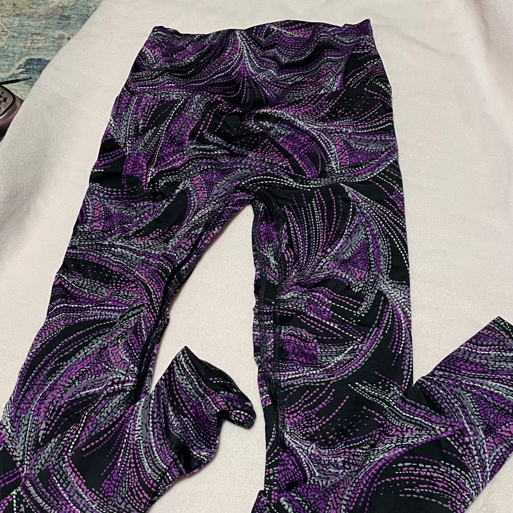 K-DEER  Leggings in Purple and Black Swirl